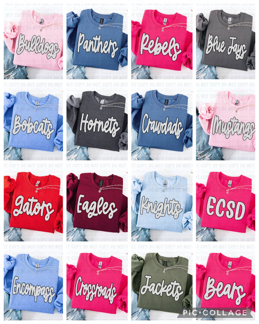 Mascot Polka Dot Script